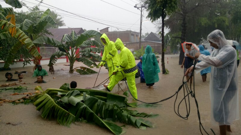 Banjir Landa Sidrap, Satu Rumah Warga Roboh Diterjang Air Bah