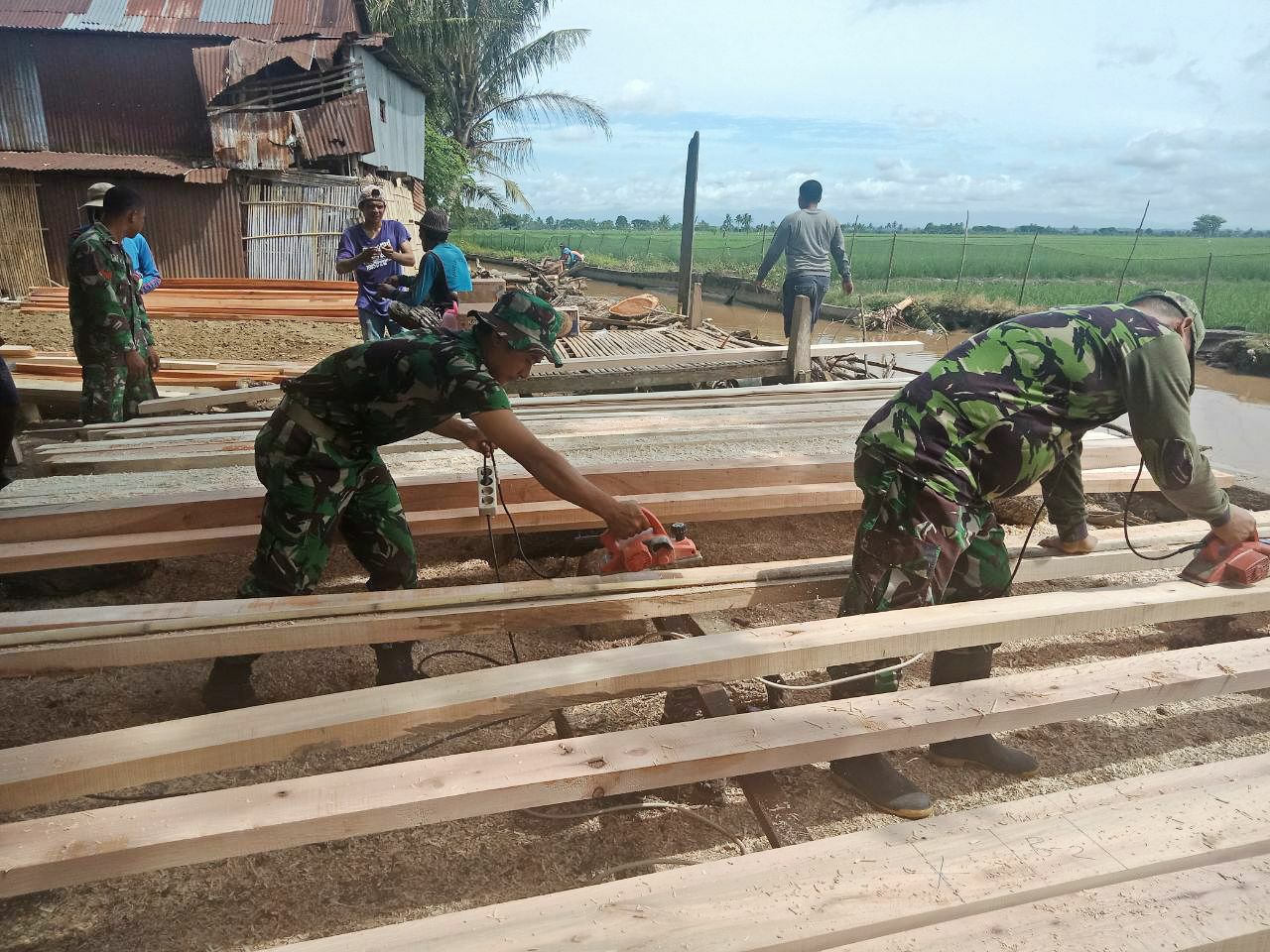 Tak Hanya 2 Unit Rumah Korban Bencana, Kodim 1420 Sidrap Juga Rehab 3 Unit RTLH