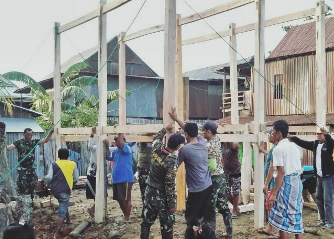 Kodim 1420 Sidrap dirikan Rumah Panggung Korban Bencana Angin Kencang