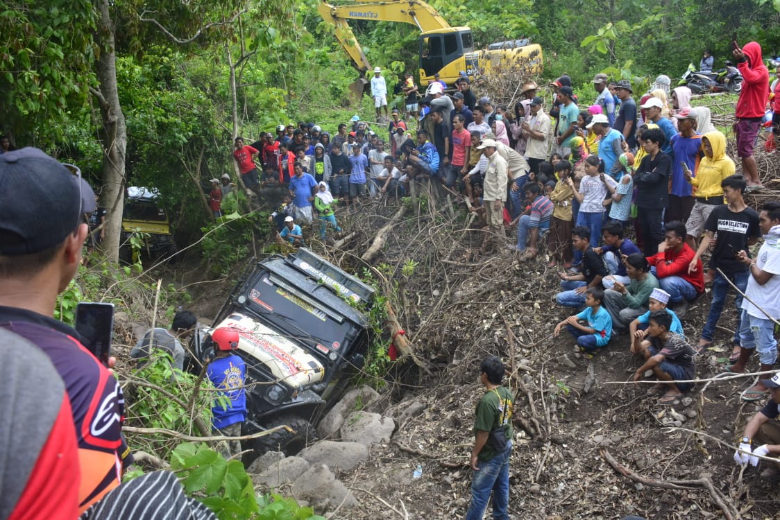 Aksi Offroader Meriahkan Momen Hari Jadi Sidrap ke-676