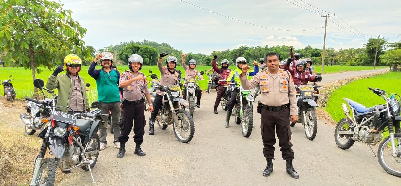 Kapolres Pangkep Giat Turun Patroli Motor Jelang Pilkada, Begini Pesan Kamtibmas pada Warga Desa