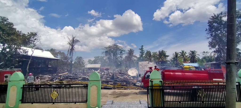 Kebakaran Hanguskan Sembilan Unit Rumah di Wajo