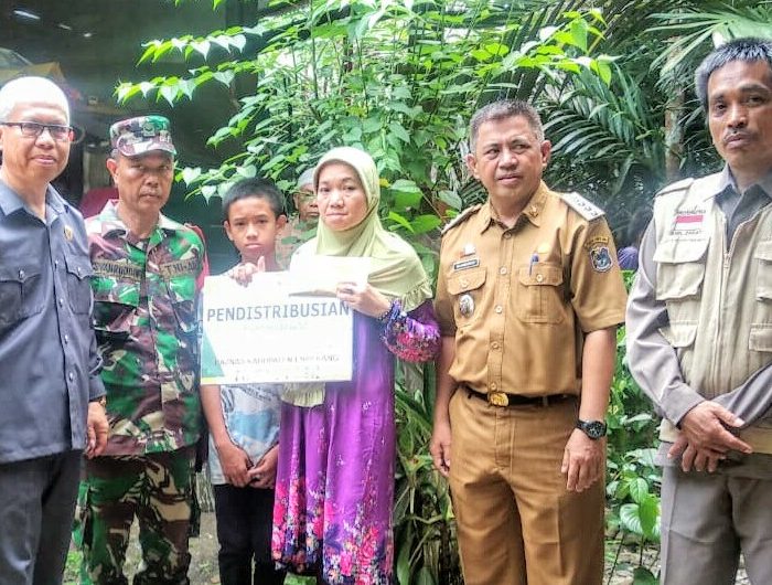 Baznas Enrekang Kembali Bantu Warga Miskin 10 Juta Untuk Bedah Rumah