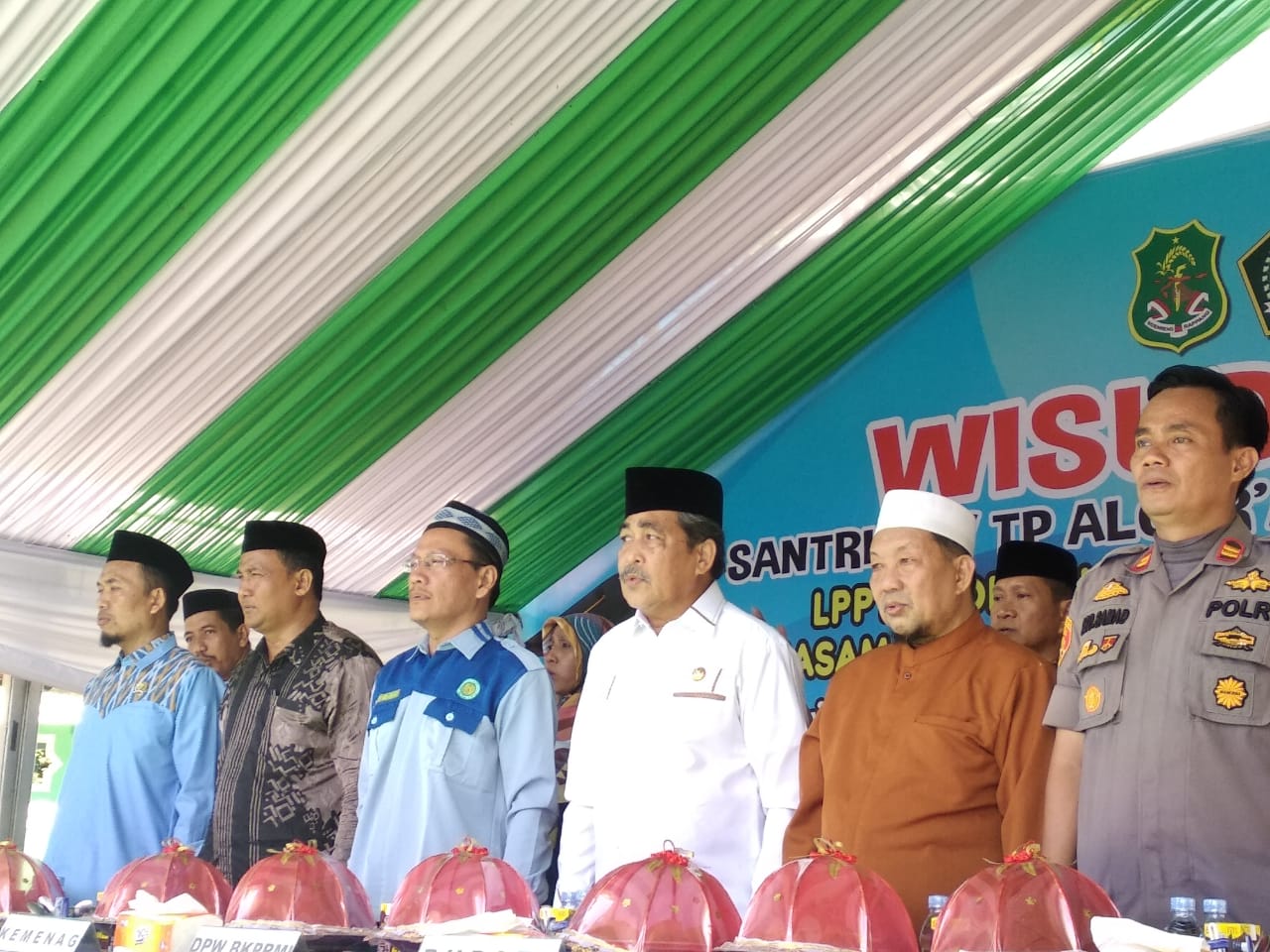 Bupati Sidrap Titip Pesan Moril Di Wisuda Akbar 890 Santri