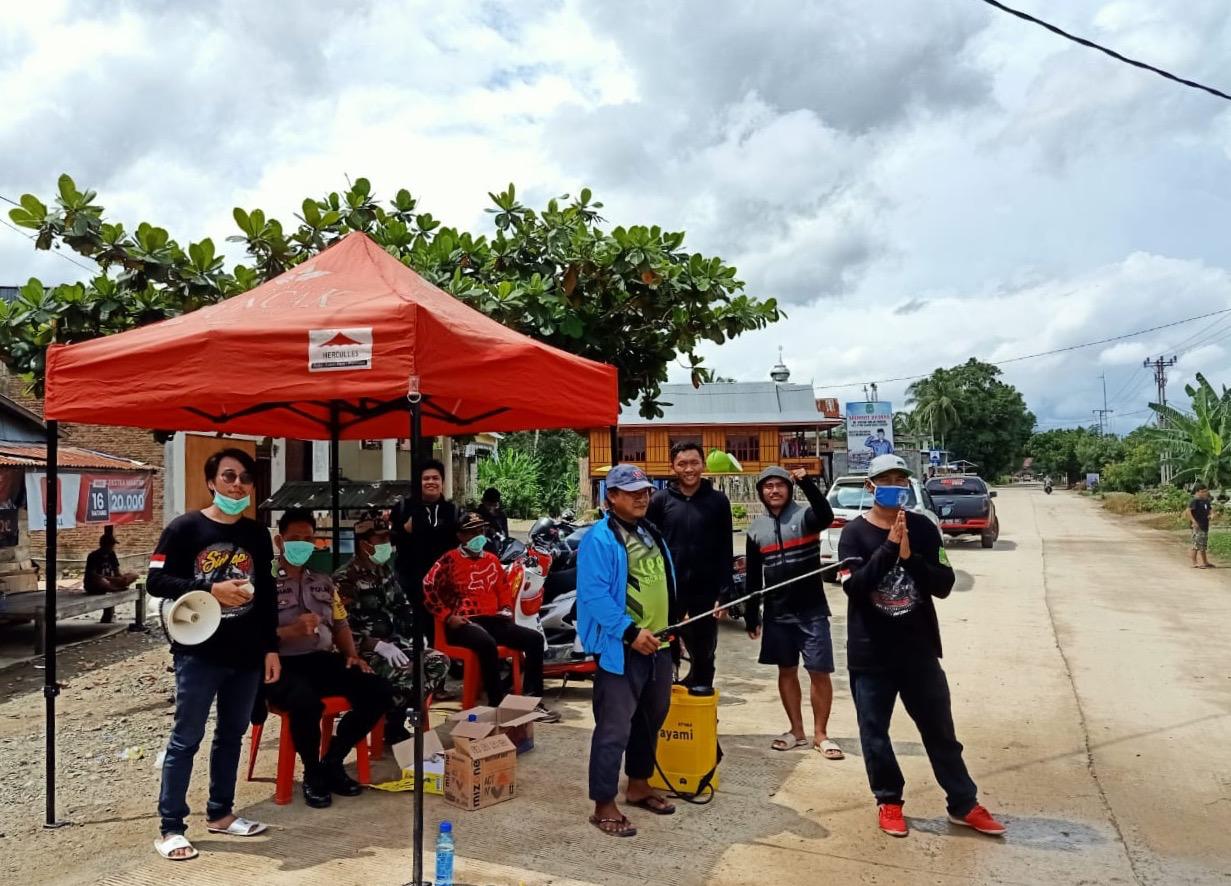 Desa Bila Riase Melawan COVID-19. Semprot Rumah dan Warga Cairan Disinfektan