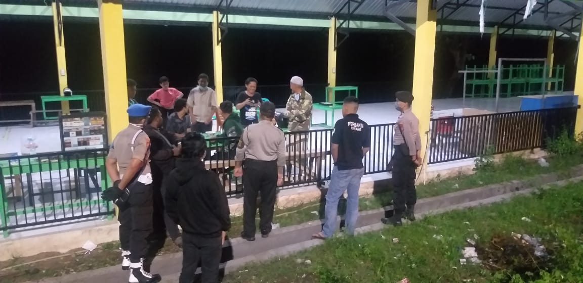 Cegah Covid-19, Satuan Sabhara Polres Enrekang Aktif Patroli di Tempat Berkumpul Masyarakat