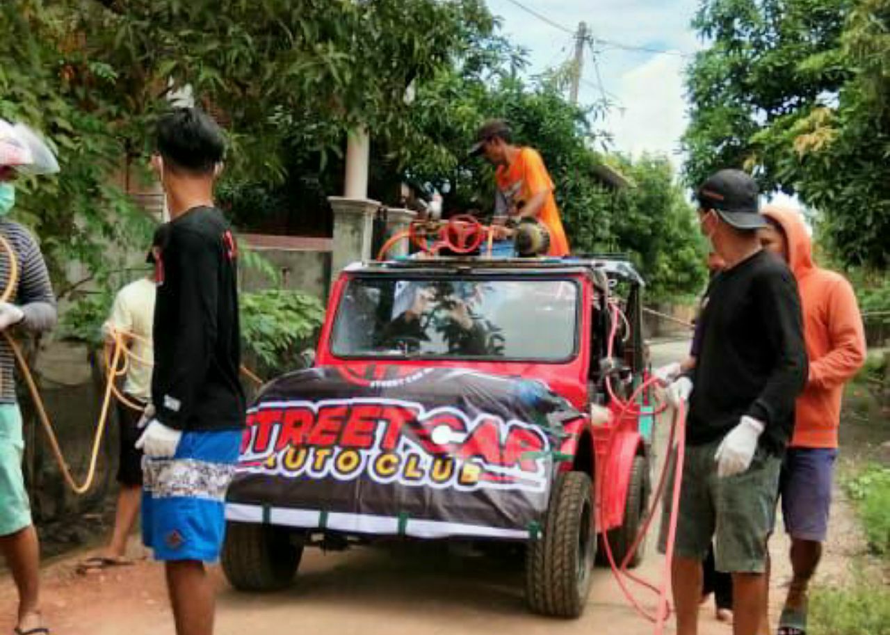 Cegah Penyebaran Covid-19, Komunitas Street Car Auto Club Laksanakan Penyemprotan Disinfektan