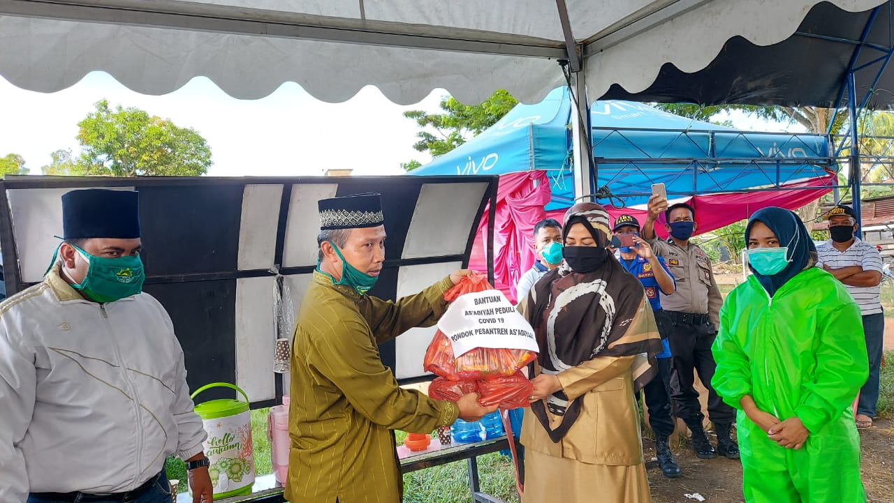 Pondok Pesantren As’adiyah Salurkan Bantuan Di Posko Perbatasan