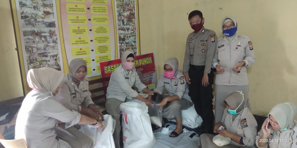 Kapolda Sulsel Bantu Gula Pasir 436 Personil Polres Sidrap