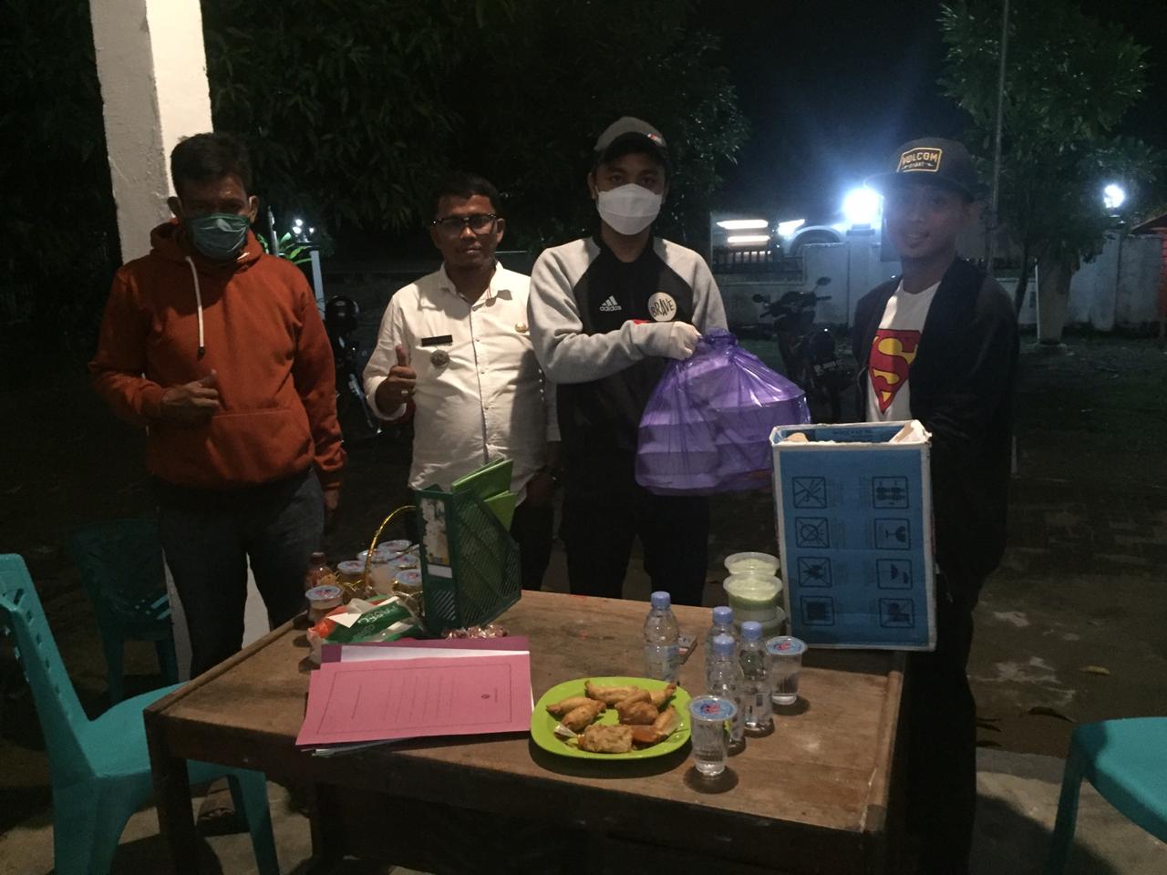 Bukan Iseng Tapi Peduli, Legislator Gerindra Ini Antarkan Makan Minum Tim Covid-19 Sidrap