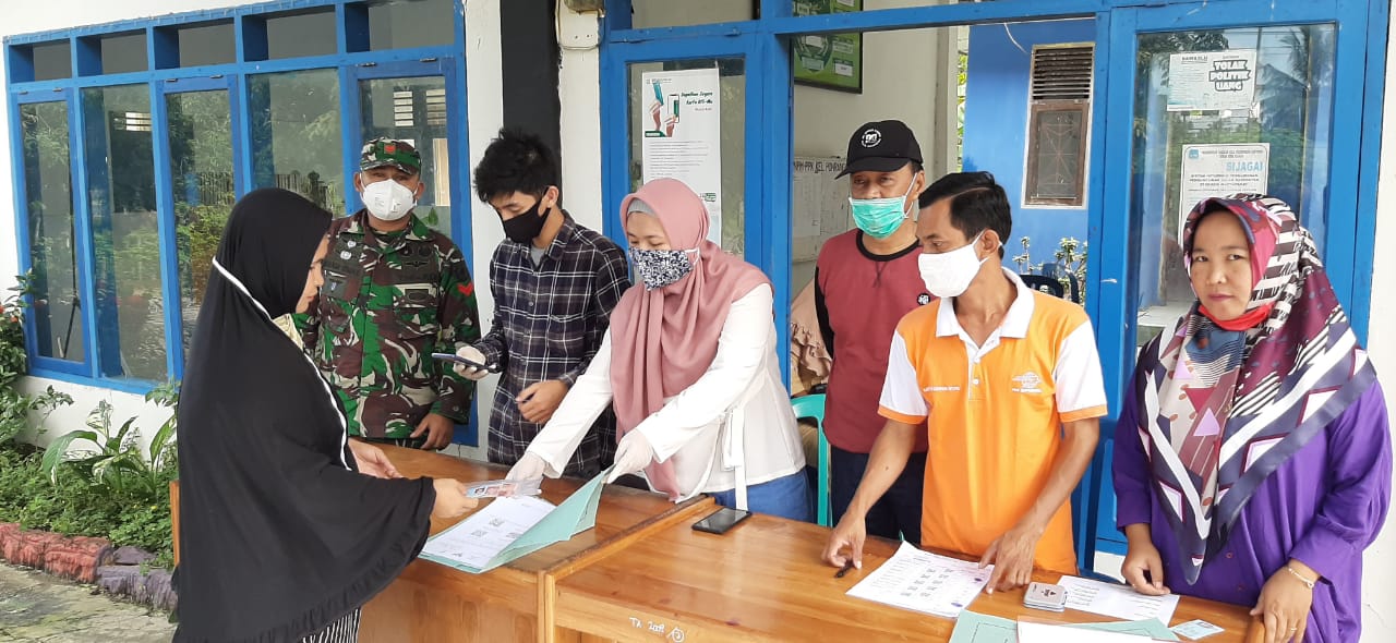 Hari Ini, Warga di Kecamatan Pitu Riawa Terima BLT Kementerian Sosial