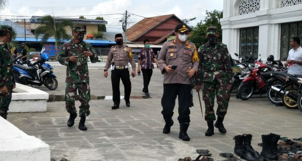 Forkopimda Wajo Pantau Sholat Jumat Perdana Di Tengah Pandemi ...