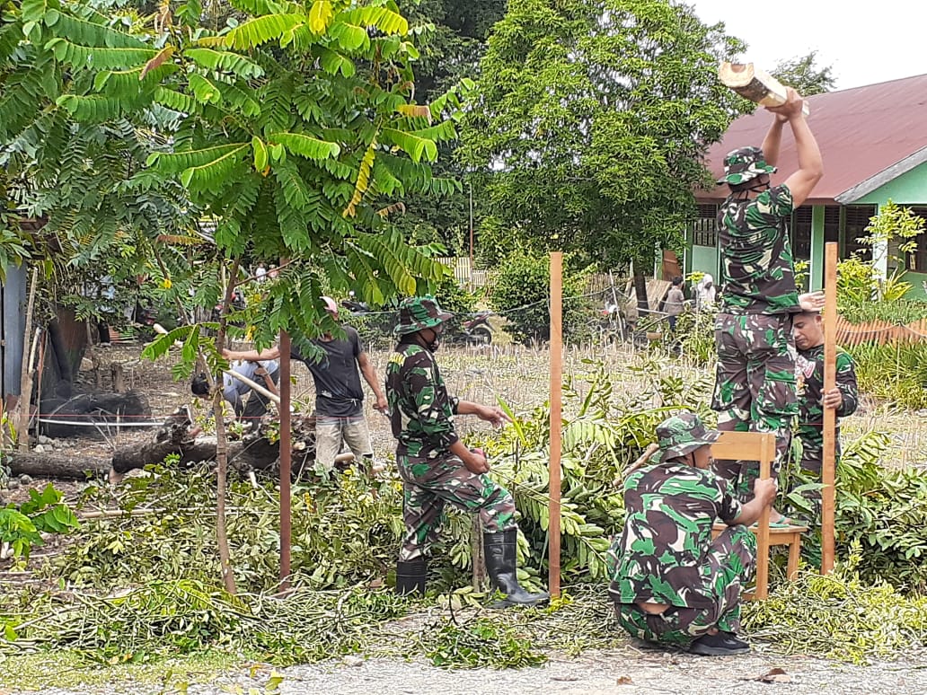 TNI Gelar Karya Bhakti Peduli Lingkungan Pendidikan