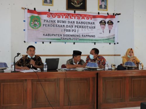 Sistem Penagihan Pembantu Kolektor PBB di Sidrap Terapkan Protokol Kesehatan Saat Menagih