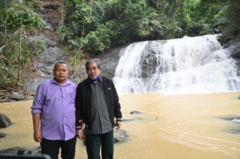 Kunjungi Air Terjun Desa Compong, Bupati Sidrap Siap Kembangkan Destinasi Wisata