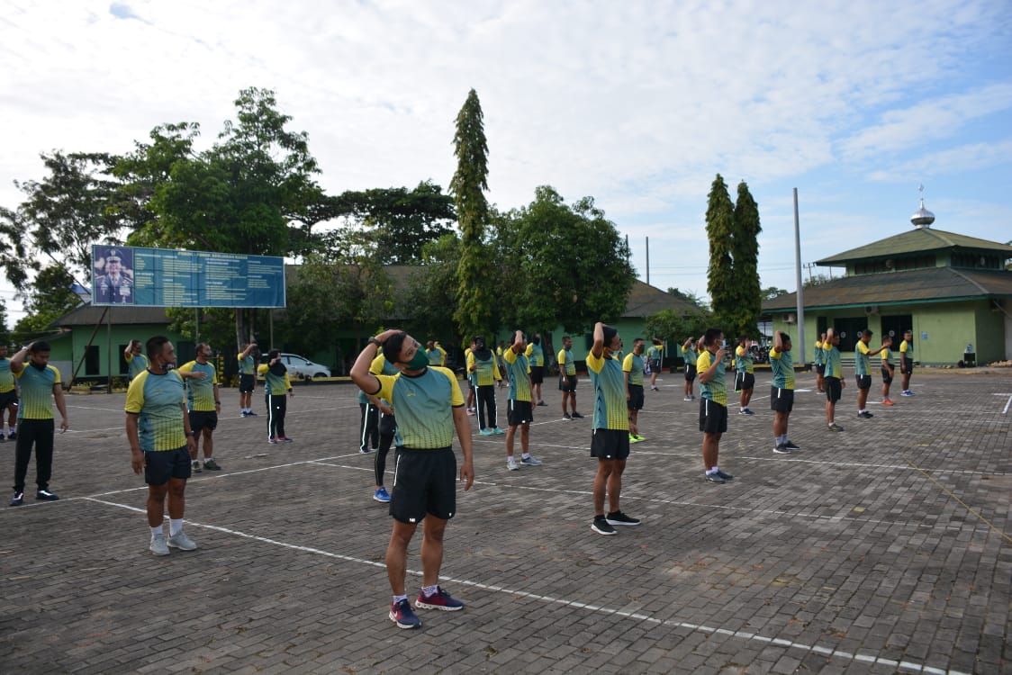 Usai Apel, Personil Korem 141 Toddopuli Lanjut Giat Oraium