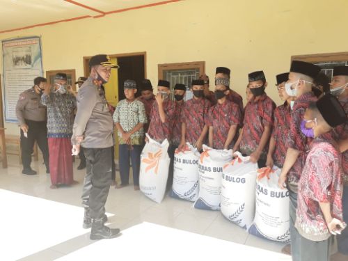 Sehari, Kapolres Pangkep Bakti Sosial di 2 Panti Asuhan