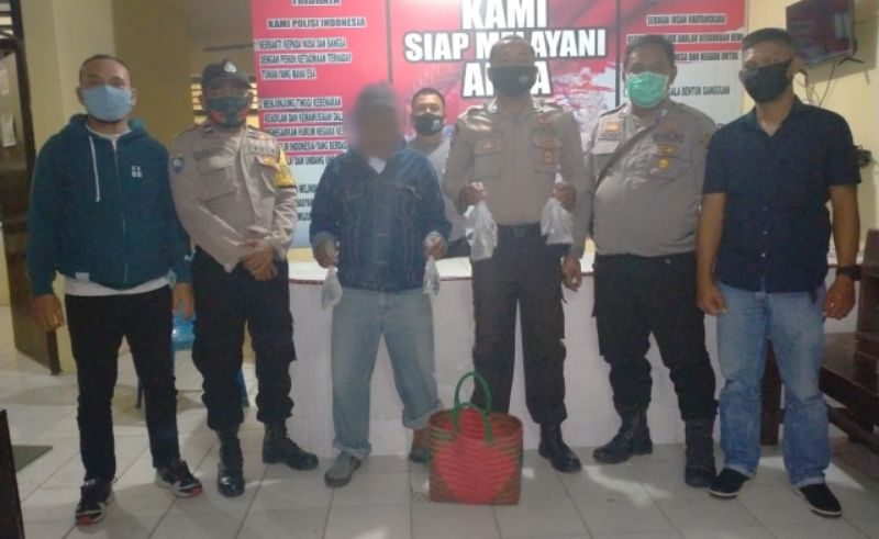 Polsek Batui Razia Satu Rumah Warga, Belasan Kantong Cap Tikus Ukuran Jumbo Disita