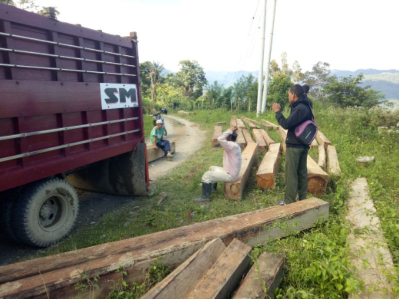 Ilegal Logging Marak di Pitu Riase. Dampaknya Banjir Mengintai Warga