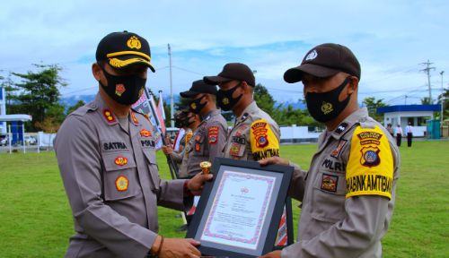 Kapolres Banggai Kembali Berikan Reward Personil Berprestasi