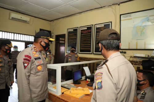 Cek Kesiapan Personil, Kapolda Sumut Kunjungi Polsek Hamparan Perak Polres Pelabuhan Belawan