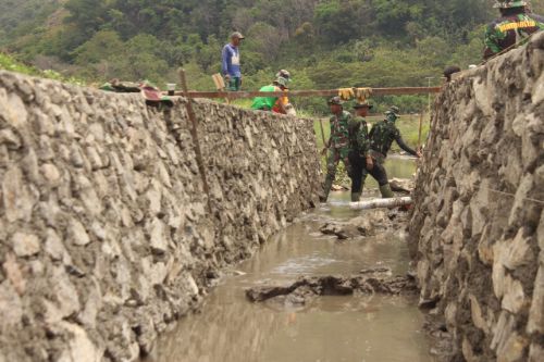 Baru Dua Pekan Dimulai, Progres Pengerjaan Saluran Irigasi TMMD di Buae Sudah Capai 74 Persen