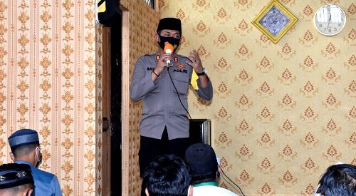 Safari Jumat Kamtibmas, Kapolres Banggai : Boleh Beda Pilihan Namun Jangan Sampai Berselisih