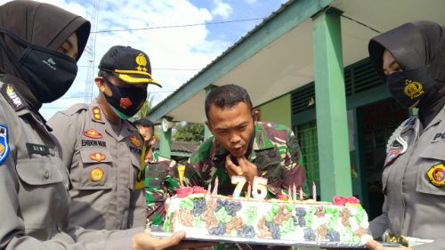 Geruduk Kodim Enrekang, Kapolres bersama Jajarannya Suprise HUT TNI-75