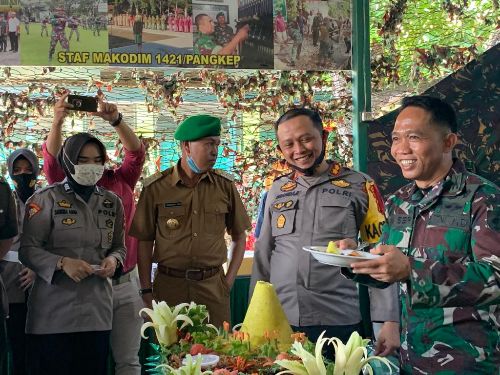 Berikan Kejutan pada Dandim 1421 Cara Kapolres Pangkep Wujudkan Sinerjitas TNI-Polri di Puncak HUT TNI ke-75