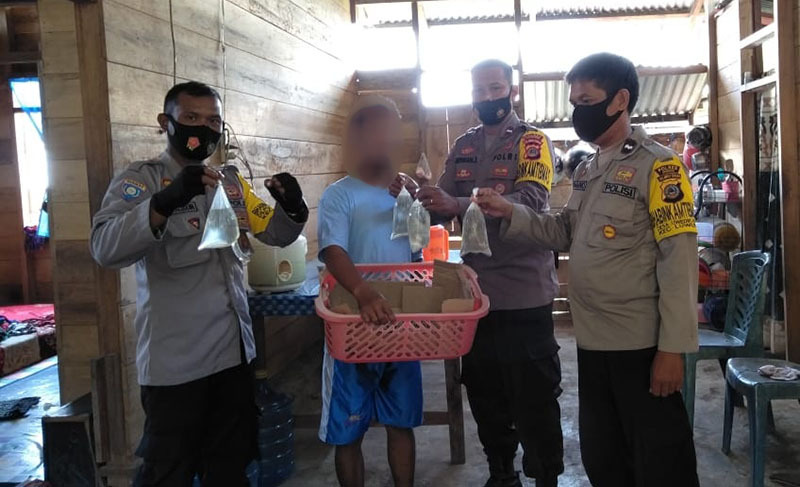 Masif Berantas Miras, Polisi Obok-obok Lagi Dua Rumah di Luwuk Timur