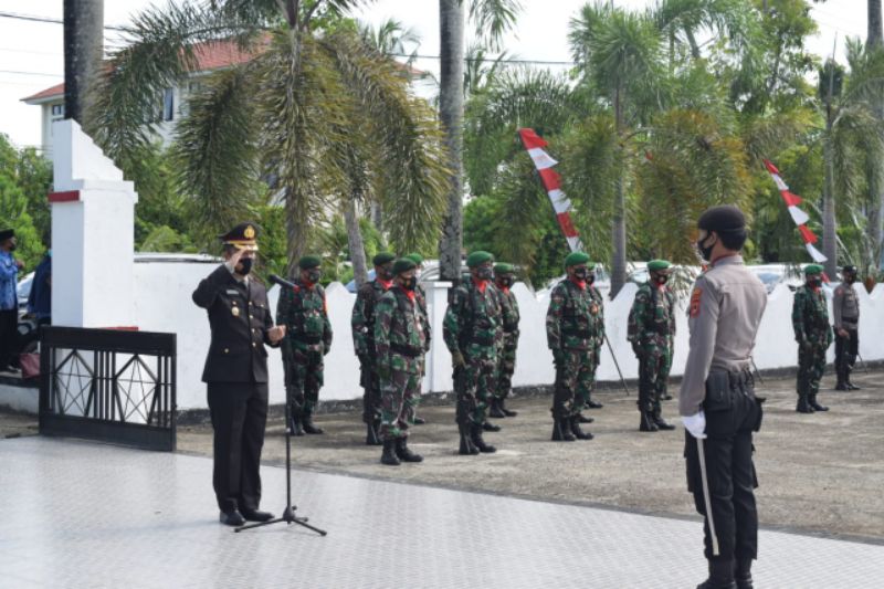 Peringati Hari Pahlawan 10 November, Kapolres Barru Di Daulat Inspektur Upacara