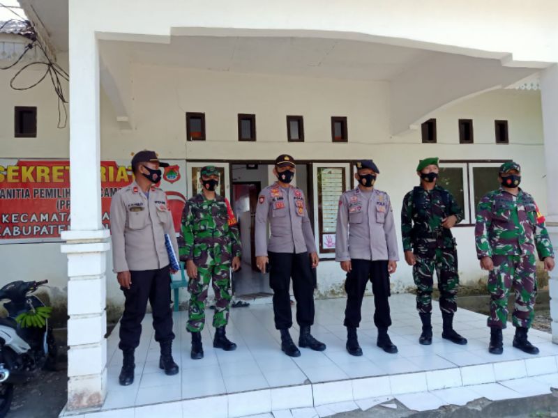 Sinergitas TNI-Polri di Batui Tingkatkan Patroli Jelang Voting Day