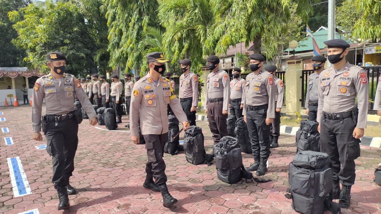 Kapolres Enrekang Ingatkan Personil Jaga Kesehatan, Netralitas dan SOP Pelaksanaan Tugas pada Personil BKO Ke Polres Tana Toraja