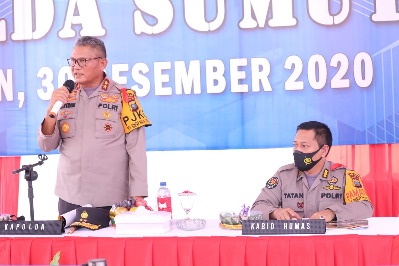 Pimpin Konferensi Pers Akhir Tahun, Kapolda Sumut Paparkan Kinerja dan Pencapaian Jajaran di Tahun 2020