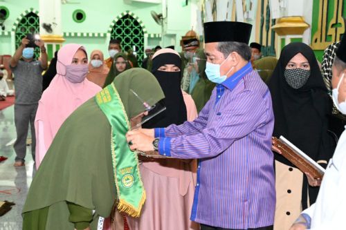 Tahfidz Al-Qur’an Darul Imam Kembali Cetak 35 Santri Penghafal Al-Qur’an