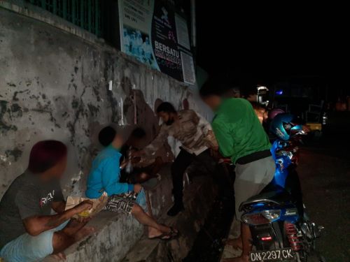 Cegah Embrio Gangguan Kamtibmas, Patroli Polsek Luwuk Bubarkan Pemuda Lagi Pesta Miras