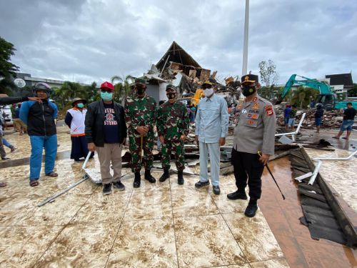 Kapolda, Gubernur Sulsel dan Pangdam XIV Hasanuddin Turun Tinjau Langsung Pasca Gempa Di Sulbar