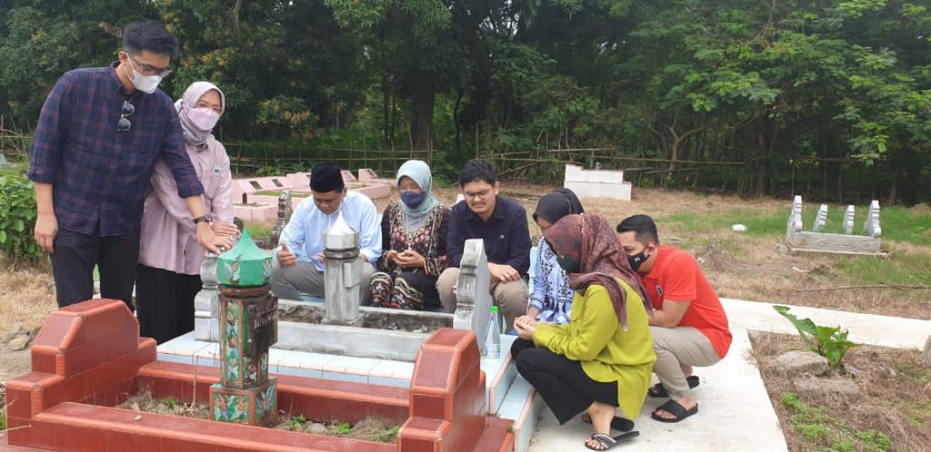 Ziarah Makam Ke Leluhur, Ini Pesan Bupati Barru