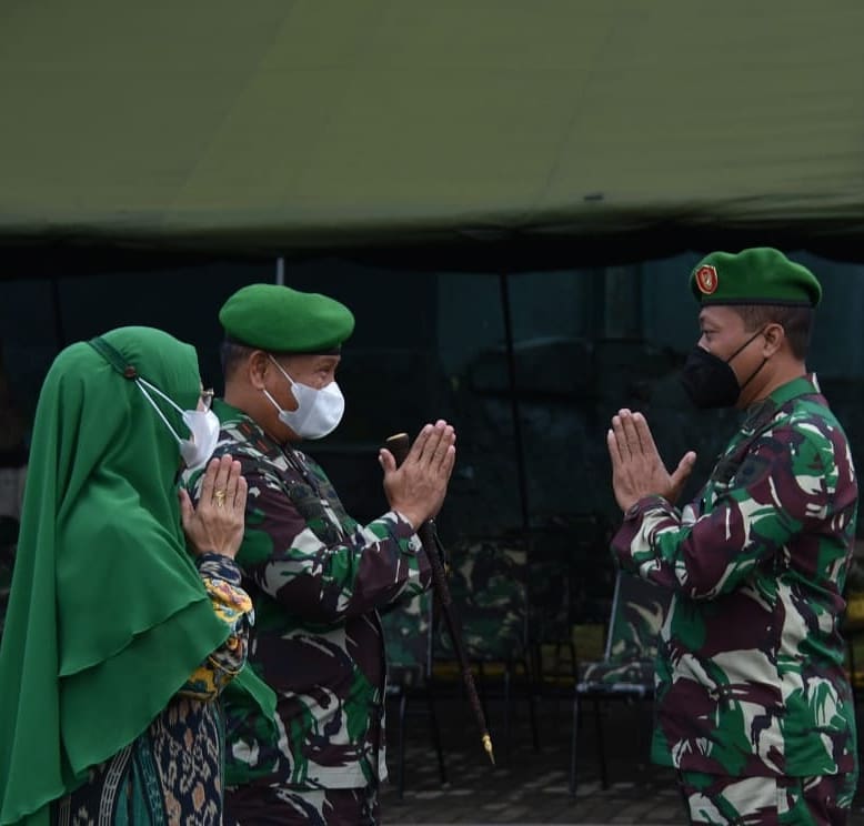 Ditemani Istri, Danrem Gelar Halal Bihalal Seluruh Korem 141 Toddopuli