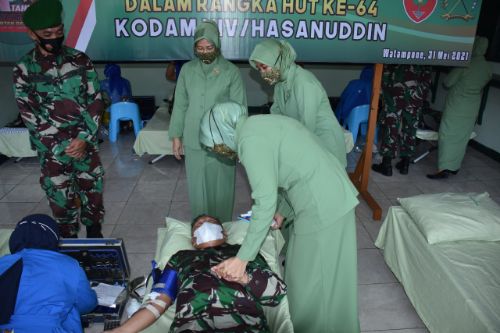 Demi Kemanusiaan, Jajaran Korem 141 Toddopuli Gelar Baksos Donor Darah