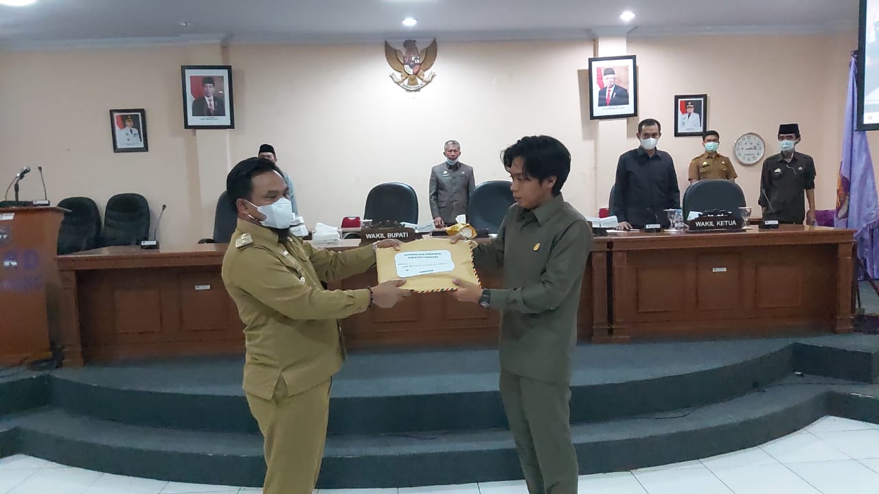 DPRD Enrekang menyetujui 5 RANPERDA usulan Pemda Enrekang