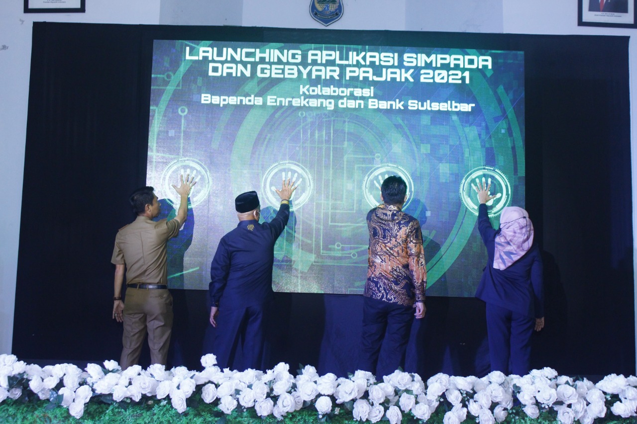 Hand Scan Tandai Launching Aplikasi SIMPADA dan Gebyar Pajak Sulselbar 2021 di Enrekang