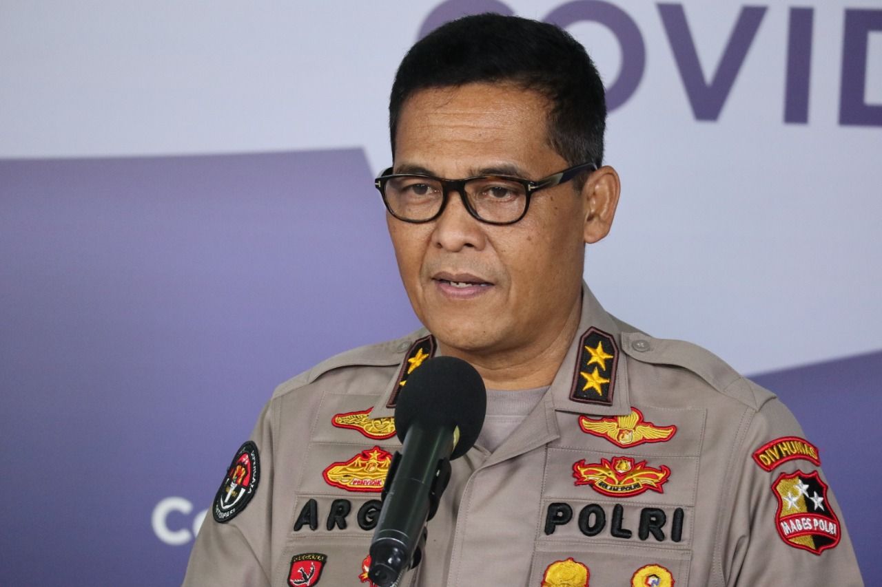 Panglima TNI dan Kapolri Keliling Jabar, DIY, Jatim dan Jateng Tinjau Vaksinasi Massal dan Pos Penyekatan