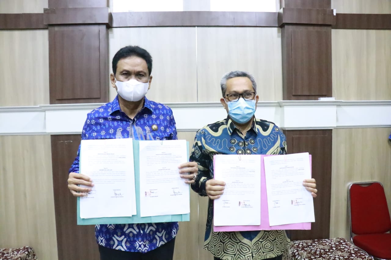 Pemkab Barru dan KPU Teken MoU Pembentukan Desa Peduli Pemilih dan Pemilihan