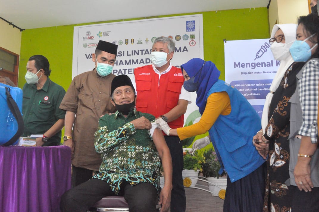 USAID dan PD Muhammadiyah Pinrang Gelar Vaksinasi Lintas Agama