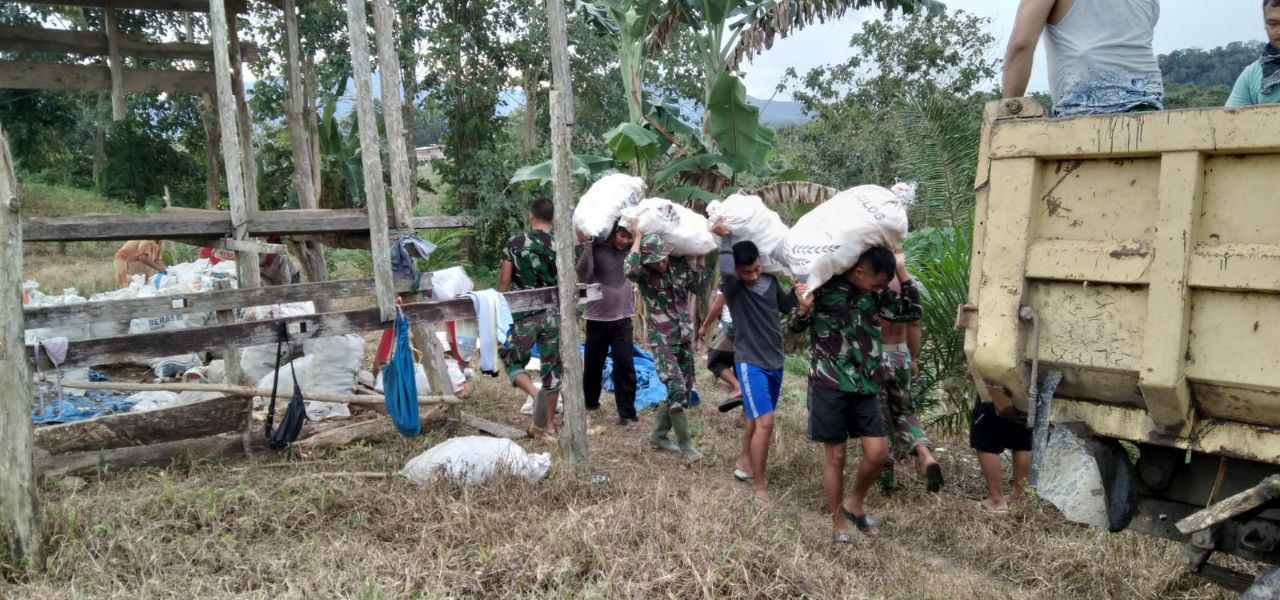 Satgas TMMD Kodim 1404 Pinrang Bangkitkan Budaya Semangat Gotong Royong Warga Batulappa