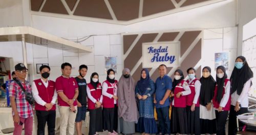 Vaksinasi Covid-19 Dosis Pertama HIPMI Sidrap di Kedai Ruby Diserbu Ratusan Peserta