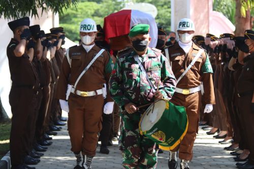 Makam Jaksa Agung RI Pertama MR. R. Gatot Taroenamihardja Dipindahkan Ke Taman Makam Pusara Adhyaksa Cibinong Bogor