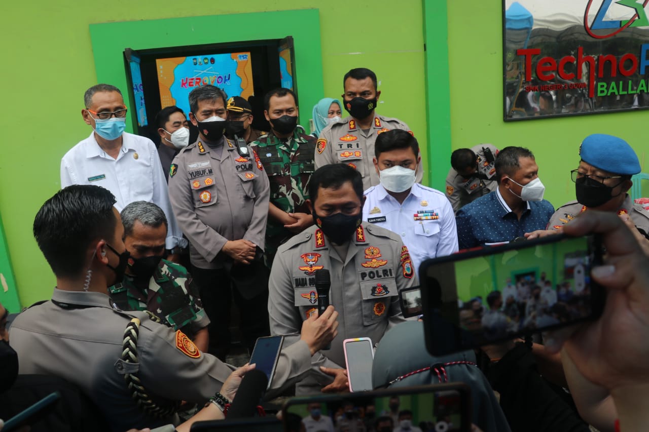 Pastikan Berjalan Baik, Kapolda Sulsel Tinjau Kegiatan Vaksinasi Massal Di Gowa