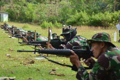 Asah Kemampuan Bidik Sasaran, Personel Korem 141 Latber Menembak